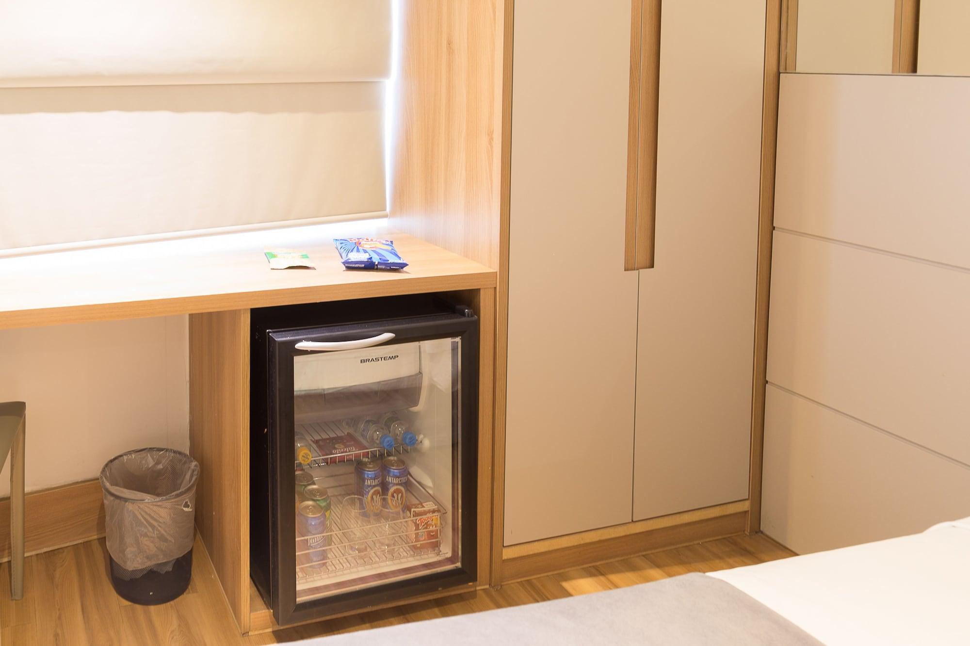 Hotel Atlantico Travel Copacabana Rio de Janeiro Exterior photo A refrigerator in a hotel room