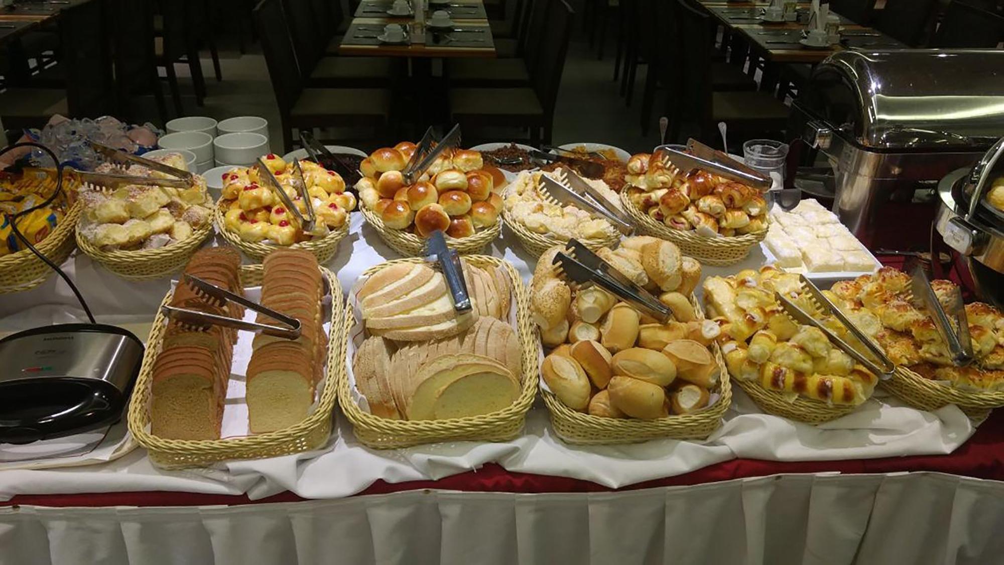 Hotel Atlantico Travel Copacabana Rio de Janeiro Exterior photo Bread and pastry buffet