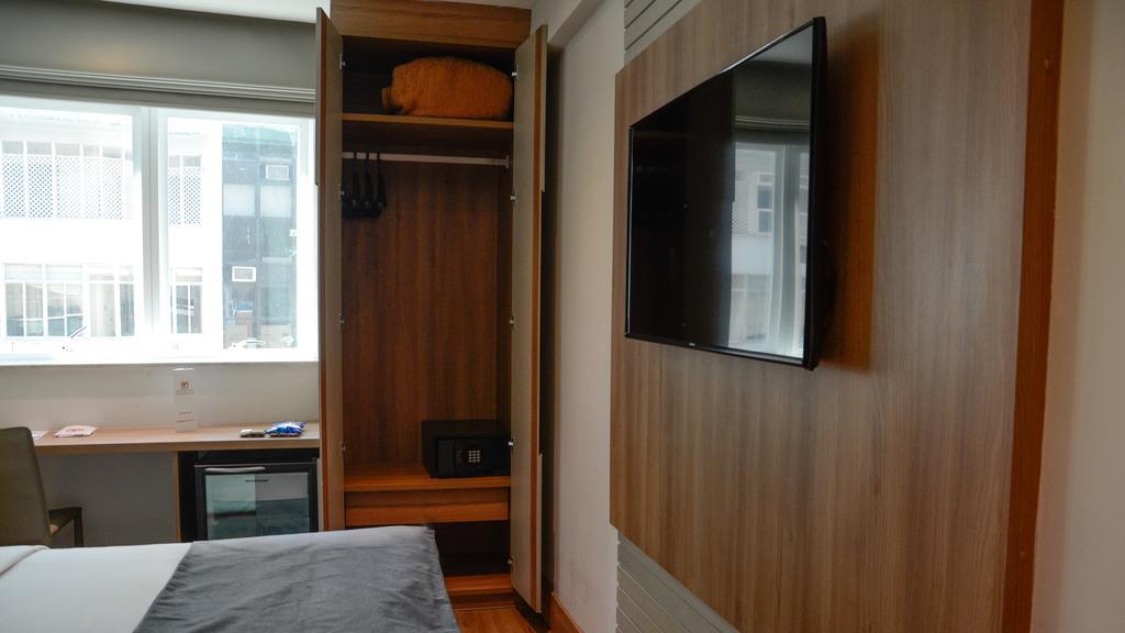 Hotel Atlantico Travel Copacabana Rio de Janeiro Exterior photo A wardrobe in a room at the hotel