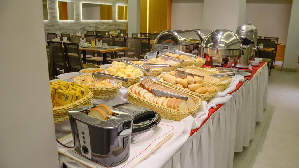 Hotel Atlantico Travel Copacabana Rio de Janeiro Exterior photo Breakfast buffet at a hotel
