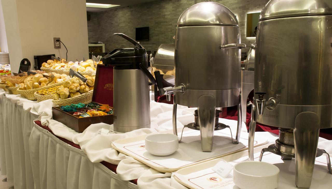 Hotel Atlantico Travel Copacabana Rio de Janeiro Exterior photo Breakfast buffet