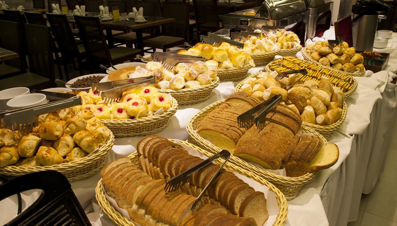Hotel Atlantico Travel Copacabana Rio de Janeiro Exterior photo Breakfast buffet