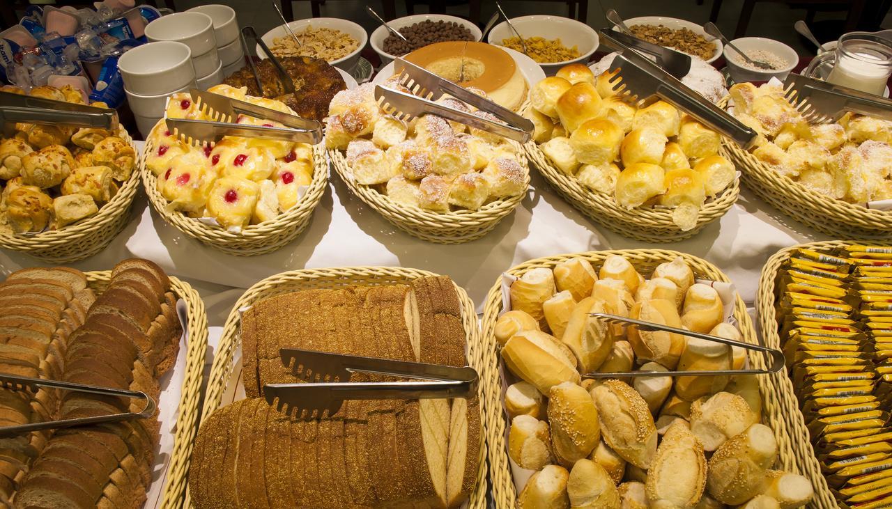 Hotel Atlantico Travel Copacabana Rio de Janeiro Exterior photo Breakfast buffet