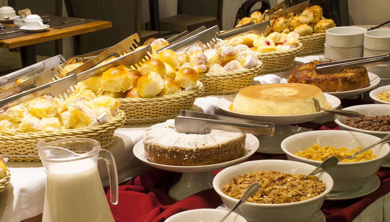 Hotel Atlantico Travel Copacabana Rio de Janeiro Exterior photo Breakfast buffet